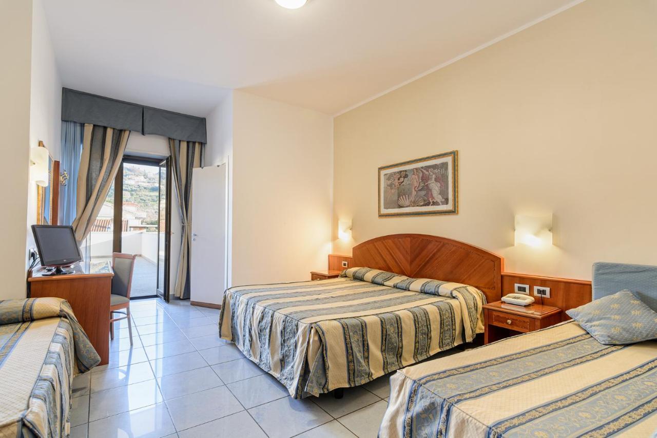 Hotel Serenella Agropoli Bagian luar foto